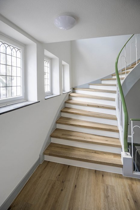 Treppe Holzdekor Eiche Rustikal Altbau Treppenstufe Holz
