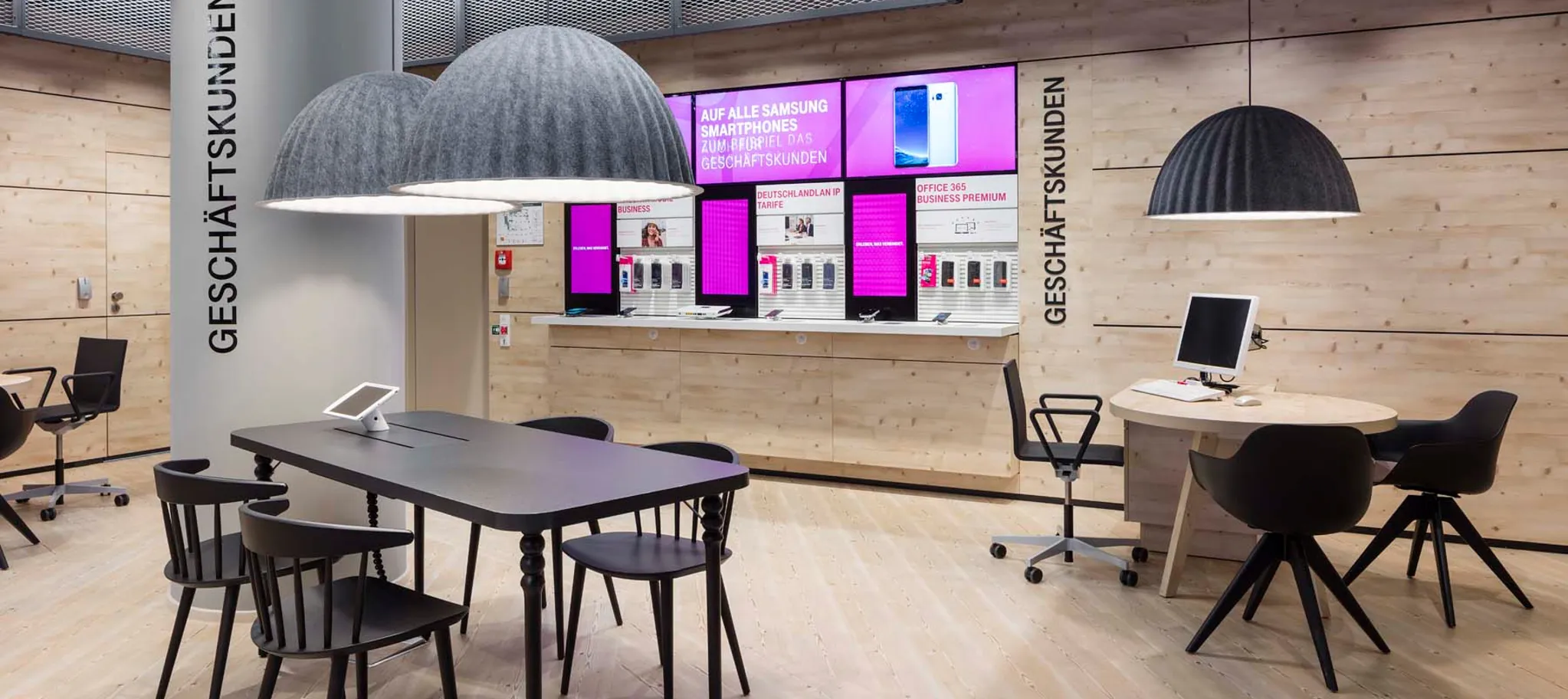 wineo Bodenbelag Holzfußboden Store Tische 