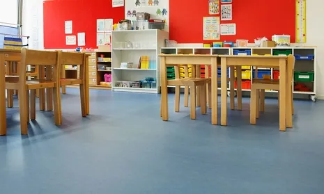 wineo Bodenbelag Rollenware wineo Bodenbelag Blau im Kindergarten und Schulen